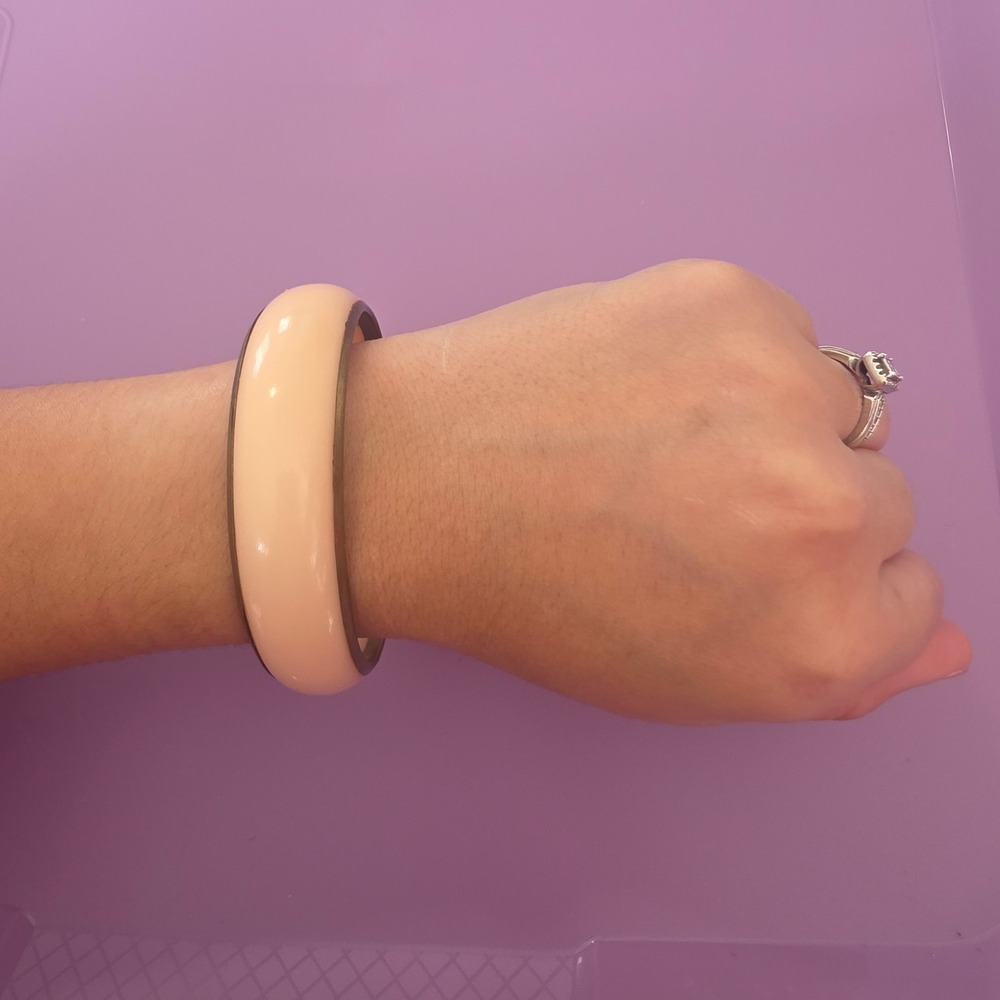 Vintage Peach Enamel Brass Tone Bangle Bracelet Rounded Domed Slip On‎ Cuff